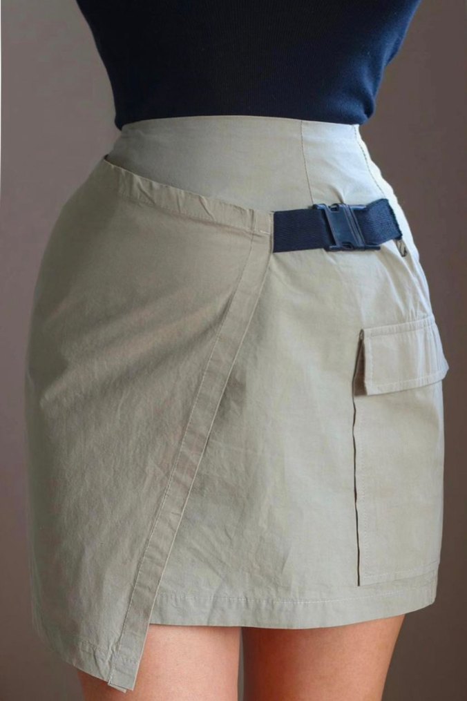 Kemer Detaylı Bej Mini Etek - Görsel 2