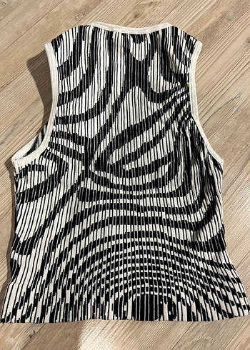 Zebra Desenli V Yakalı Kadın Süveter - Görsel 3