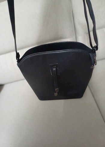 Siyah Deri Tokalı Kadın Çanta - Görsel 2