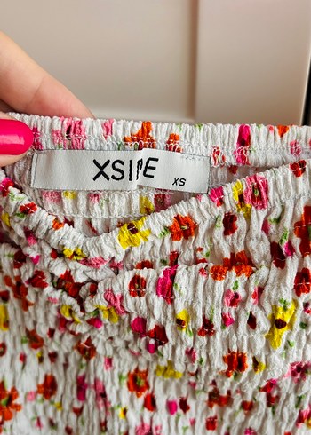 Pembe Çiçek Desenli Straplez crop Bluz - Görsel 4