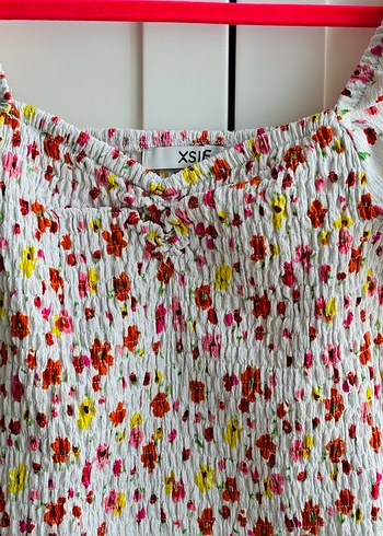 Pembe Çiçek Desenli Straplez crop Bluz - Görsel 3