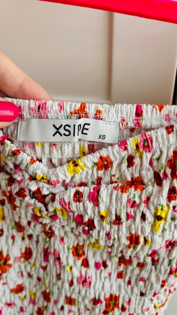 Pembe Çiçek Desenli Straplez crop Bluz - Görsel 4