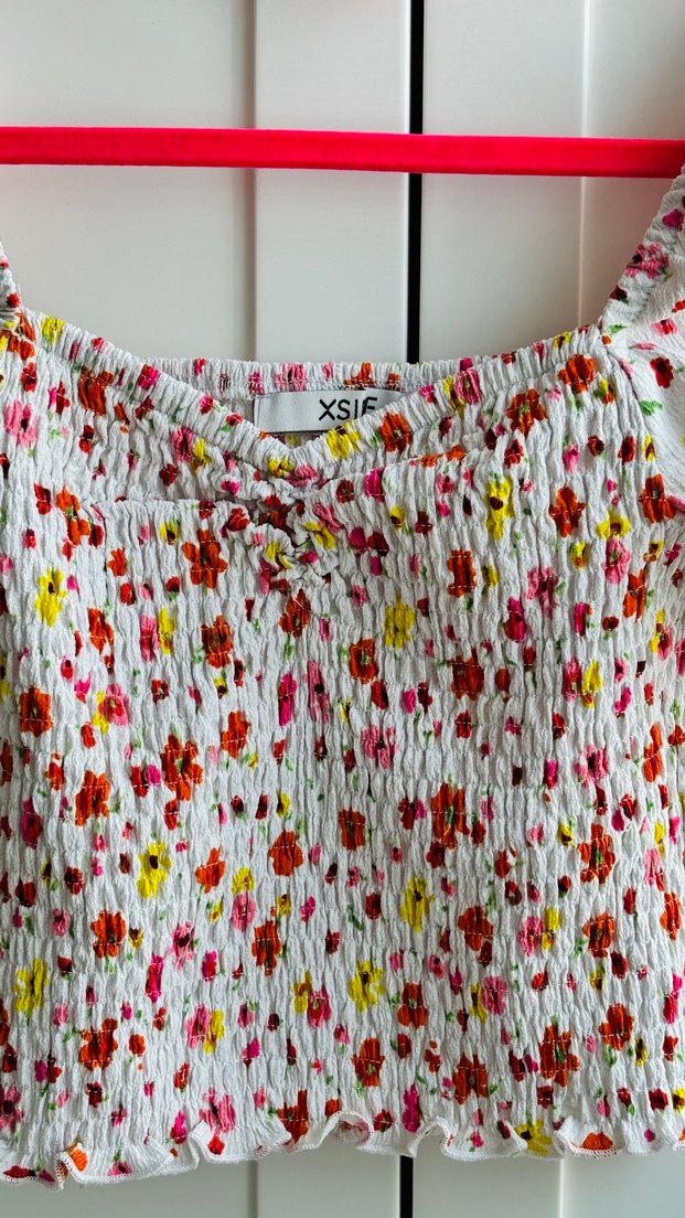 Pembe Çiçek Desenli Straplez crop Bluz - Görsel 3