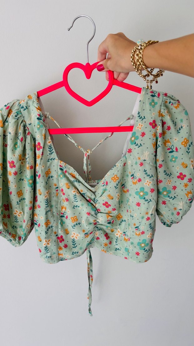 Sırt detaylı çiçek desenli crop bluz - Görsel 2
