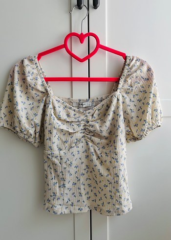 Bej Çiçek Desenli Kısa Pamuklu Bluz - Görsel 3