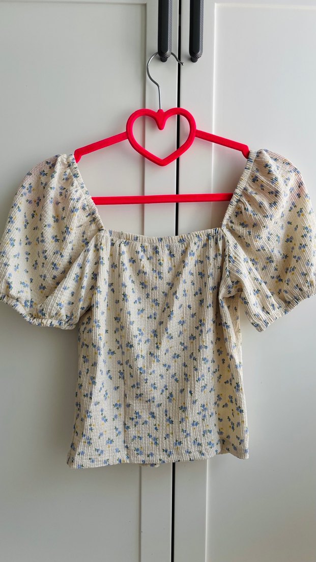 Bej Çiçek Desenli Kısa Pamuklu Bluz - Görsel 4