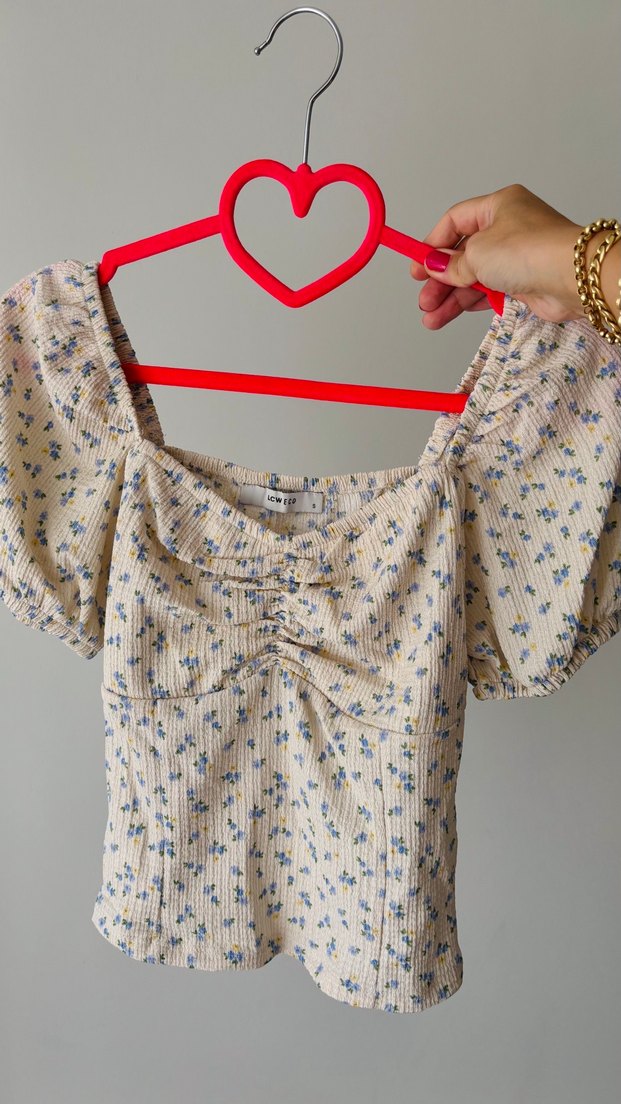 Bej Çiçek Desenli Kısa Pamuklu Bluz - Görsel 2