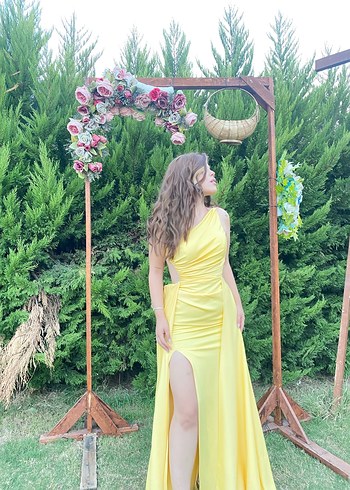 36 Beden sarı Renk Sarı Tek Omuz Sırt Dekolteli Abiye Elbise