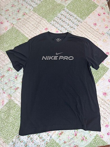 xl Beden nike tshirt 3 adet