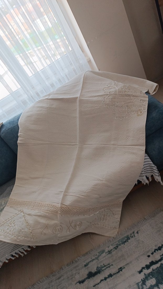 Bej yatak örtüsü - Görsel 4