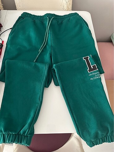 l Beden Les benjamins sweatpant 004