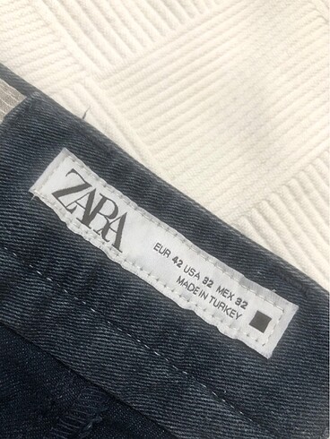 42 Beden lacivert Renk Zara pantalon