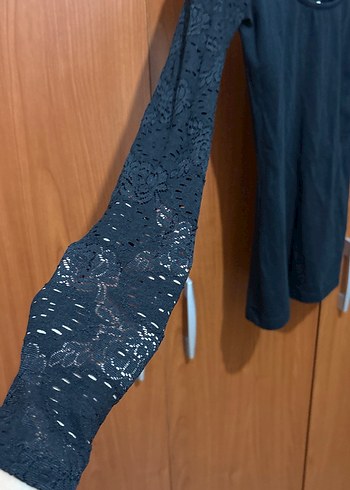 Dantel Detaylı Siyah Uzun Kollu Kadın Bluz - Görsel 2