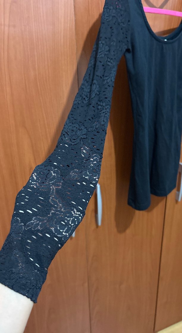 Dantel Detaylı Siyah Uzun Kollu Kadın Bluz - Görsel 2