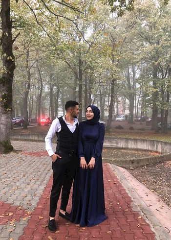 Uzun lacivert Tesettür Elbise
