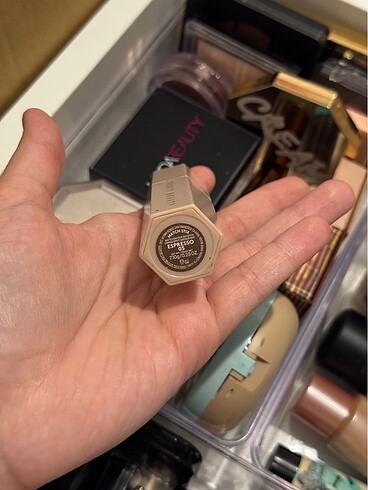 FENTY BEAUTY KONTÜR STİCK