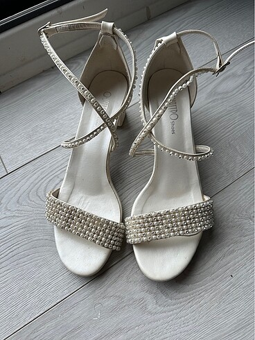 Özel Tasarım Fransız Güpürlü Helen Gelinlik - Görsel 16