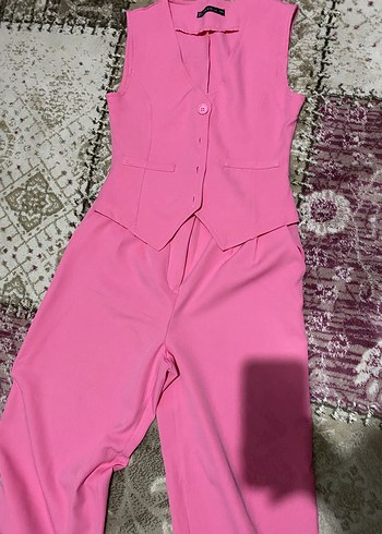 Pembe Kadın Düğmeli Yelekli Takım