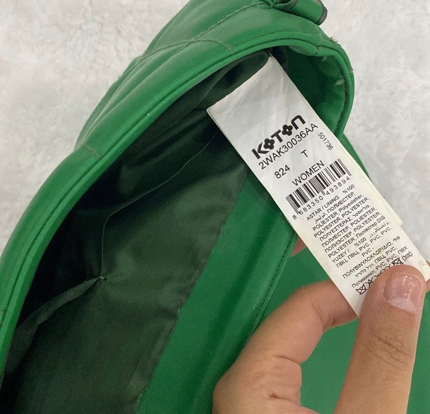 Zincir Detaylı Parlak Yeşil Deri Kadın Çanta - Görsel 4