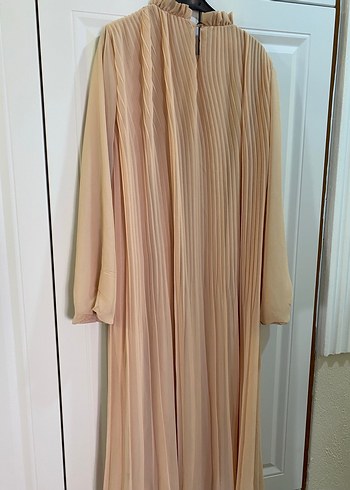 Bej Piliseli Uzun Kadın Elbise - Görsel 3