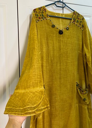 Sarı Nakışlı Uzun Keten Kadın Elbise - Görsel 4