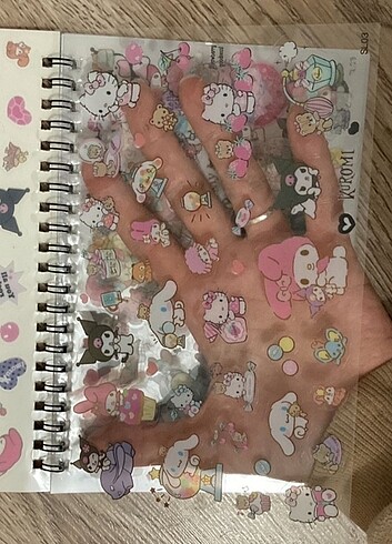 Beden hello kitty sticker defteri