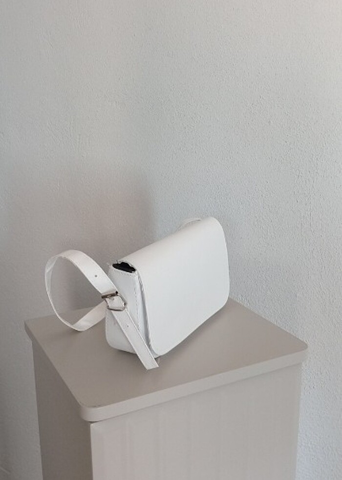 Beyaz Çanta - Görsel 2