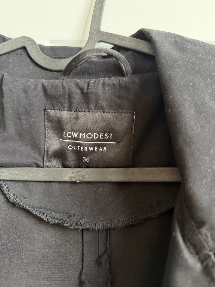 Kadın Siyah Kemerli Uzun Trençkot - Görsel 3