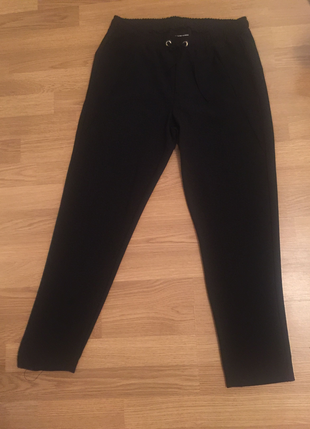 Yepyeni hiç gitilmemiş kırışmaz kumaş eşpfman kesim pantalon