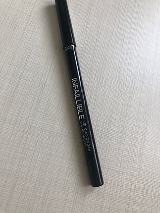 Loreal Infallible Siyah Göz Kalemi 