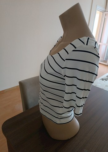 m Beden LCW marka,M beden Beyaz Çizgili Kısa Kollu Kadın Tişört