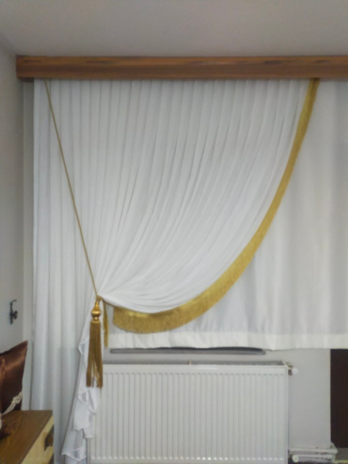 Püsküllü Altın Renk Kadın Vücut Zinciri - Görsel 4