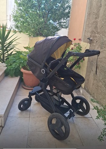 Siyah Bebek Arabası Katlanabilir
