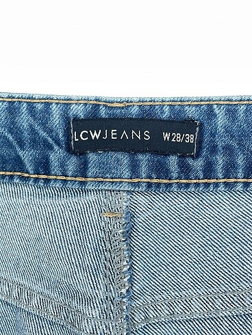 28 Beden mavi Renk LC Waikiki Jean / Kot %70 İndirimli.