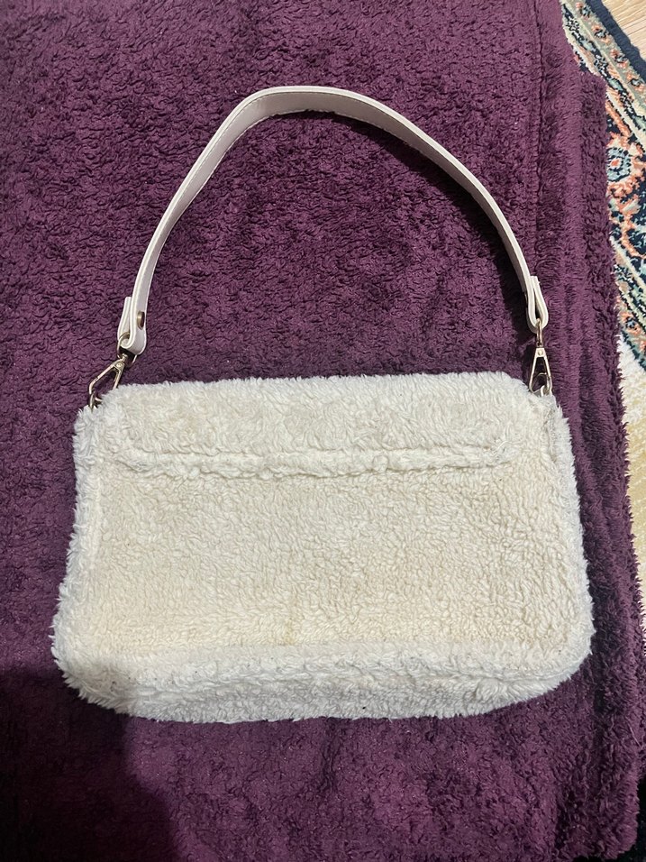 Beyaz Kürklü Kadın Omuz Çantası - Görsel 2