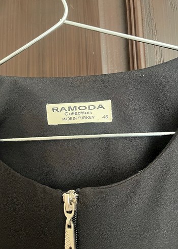 Uzun Kollu Siyah Kadın Ferace - Görsel 2