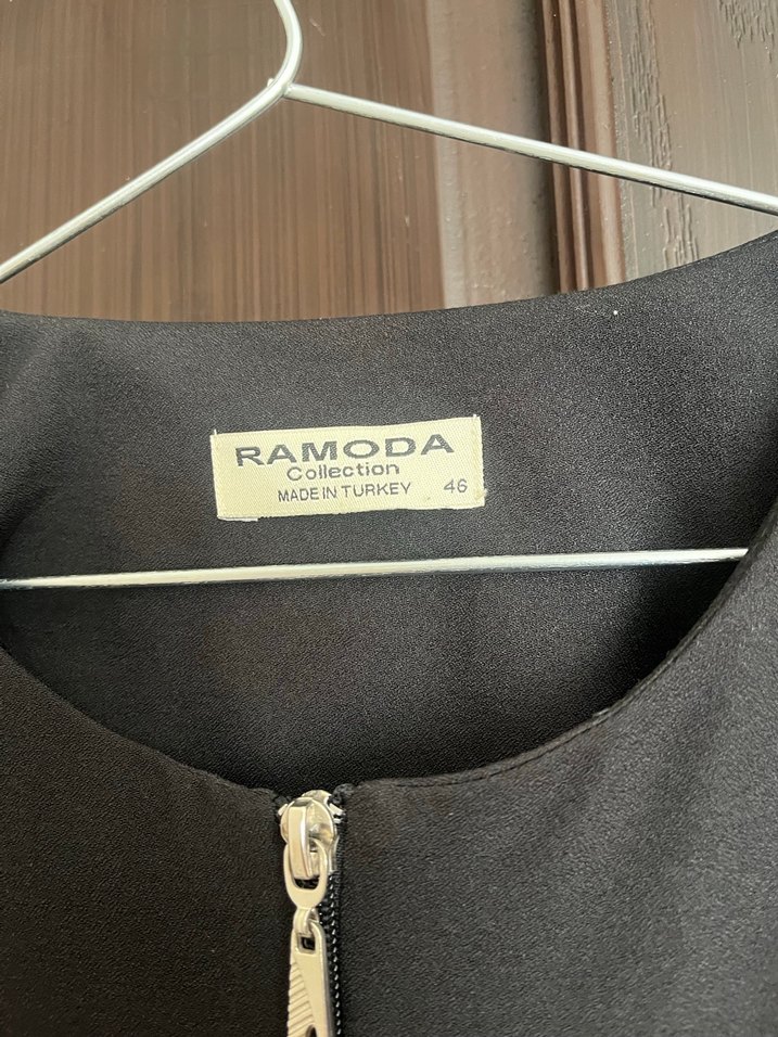 Uzun Kollu Siyah Kadın Ferace - Görsel 2