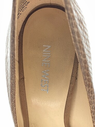 38 Beden çeşitli Renk Nine West Stiletto %70 İndirimli.