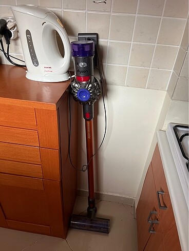 Dyson v8 absolute