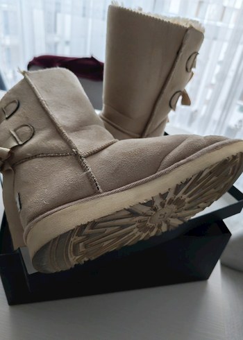 UGG Vizon Süet Kadın Dolgu Topuklu Bot 37 numara - Görsel 5