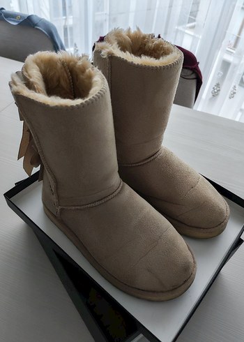 Ugg 37