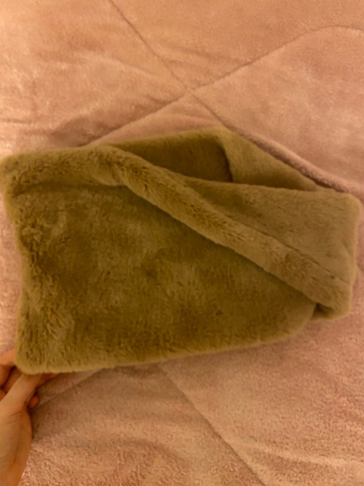 Kahverengi Yumuşak Peluş boyunluk - Görsel 3