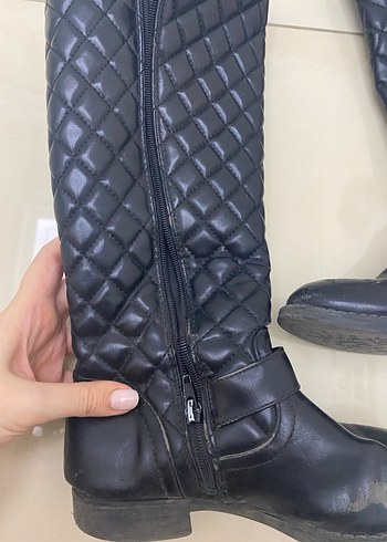 Kadın Siyah Tokalı Deri Dizüstü Bot - Görsel 3