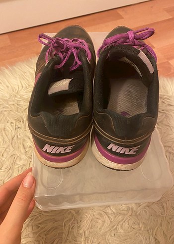 Nike Mor Bağcıklı Kadın Spor Ayakkabı - Görsel 2