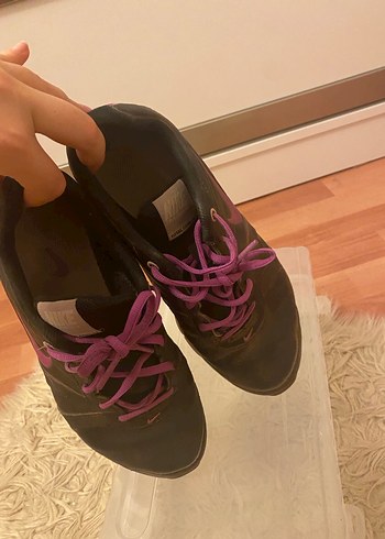 Nike Mor Bağcıklı Kadın Spor Ayakkabı - Görsel 4