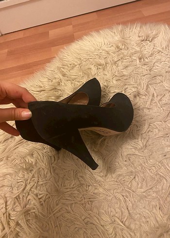 Siyah Süet Topuklu Kadın Ayakkabı - Görsel 3