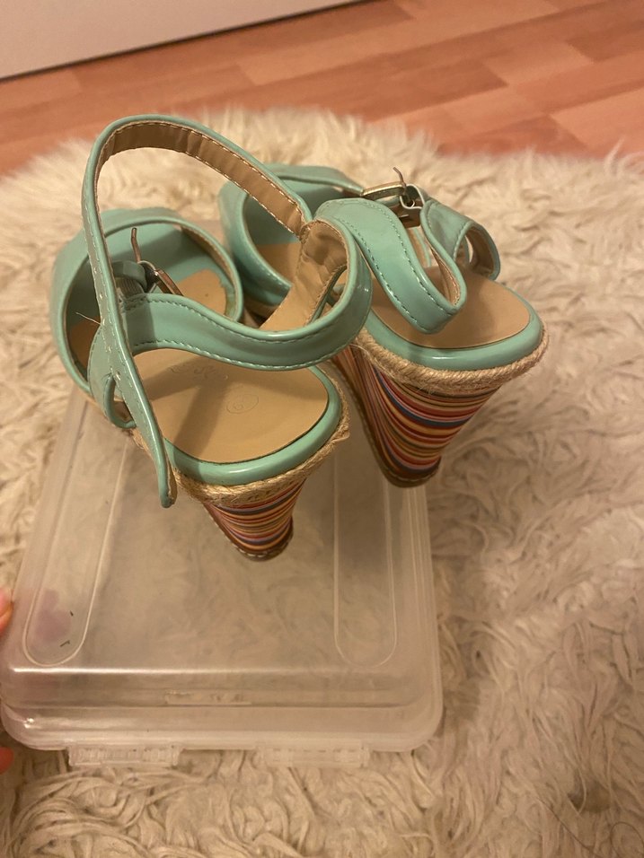 Turkuaz Tokalı Dolgu Topuk Kadın Ayakkabı - Görsel 4