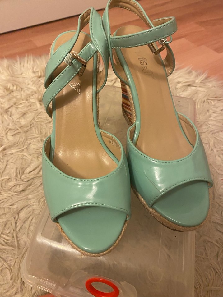 Turkuaz Tokalı Dolgu Topuk Kadın Ayakkabı - Görsel 5