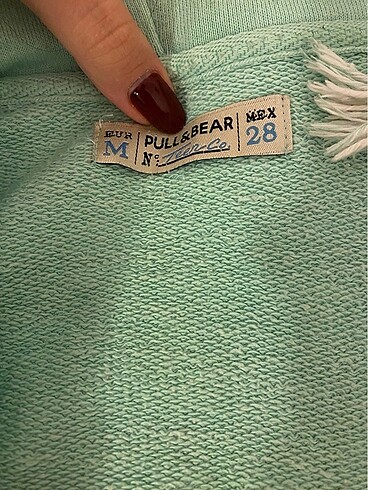 m Beden Pull and Bear Hırka