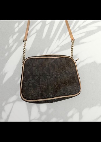 Michael Kors Zincir Detayli Kahverengi Deri Kadin Capraz Canta